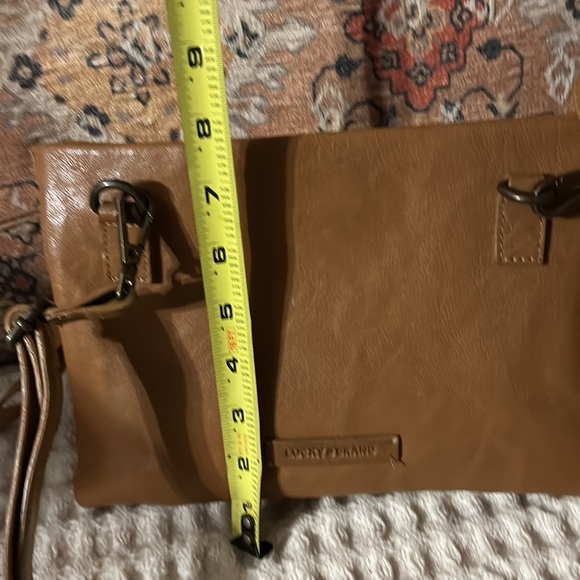 Lucky Brand Leather wristlet/ Crossbody Bag - Picture 10 of 11